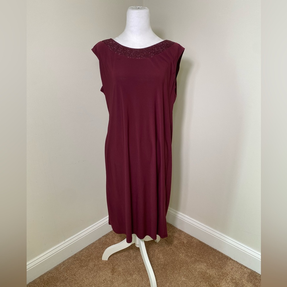 Womens Sleeveless Sheath Dress In Merlot Color With Beaded Neckline Size 14